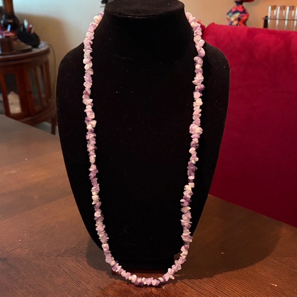 Amethyst Quartz Chip Bead Necklace - Women Jewelry - Elegant Pink-Purple Strand